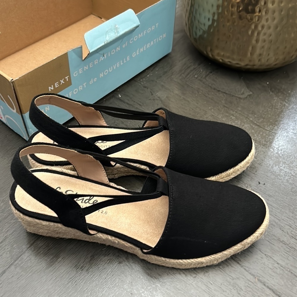 LIFESTRIDE Katrina 2 Wedge Espadrilles - Picture 5 of 9